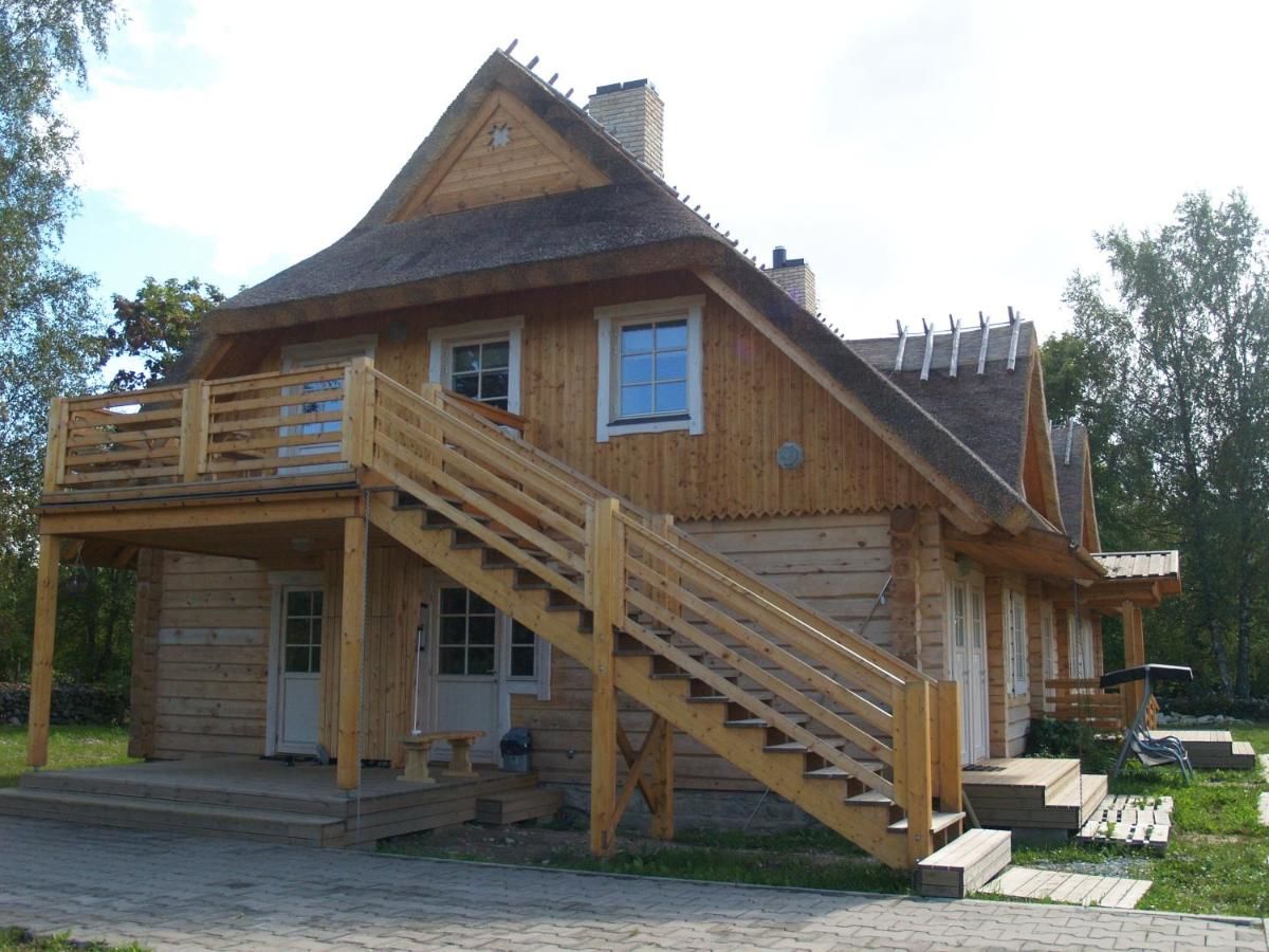 Фермерские дома Tihuse Horsefarm B&B Liiva